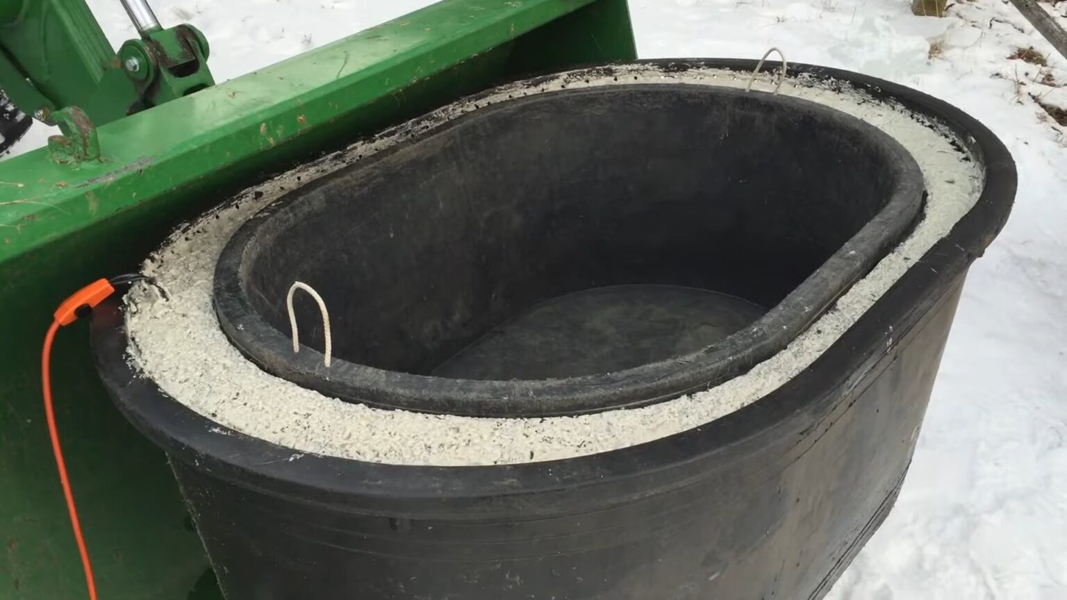 How to Keep Livestock Water From Freezing Without Electricity Winter